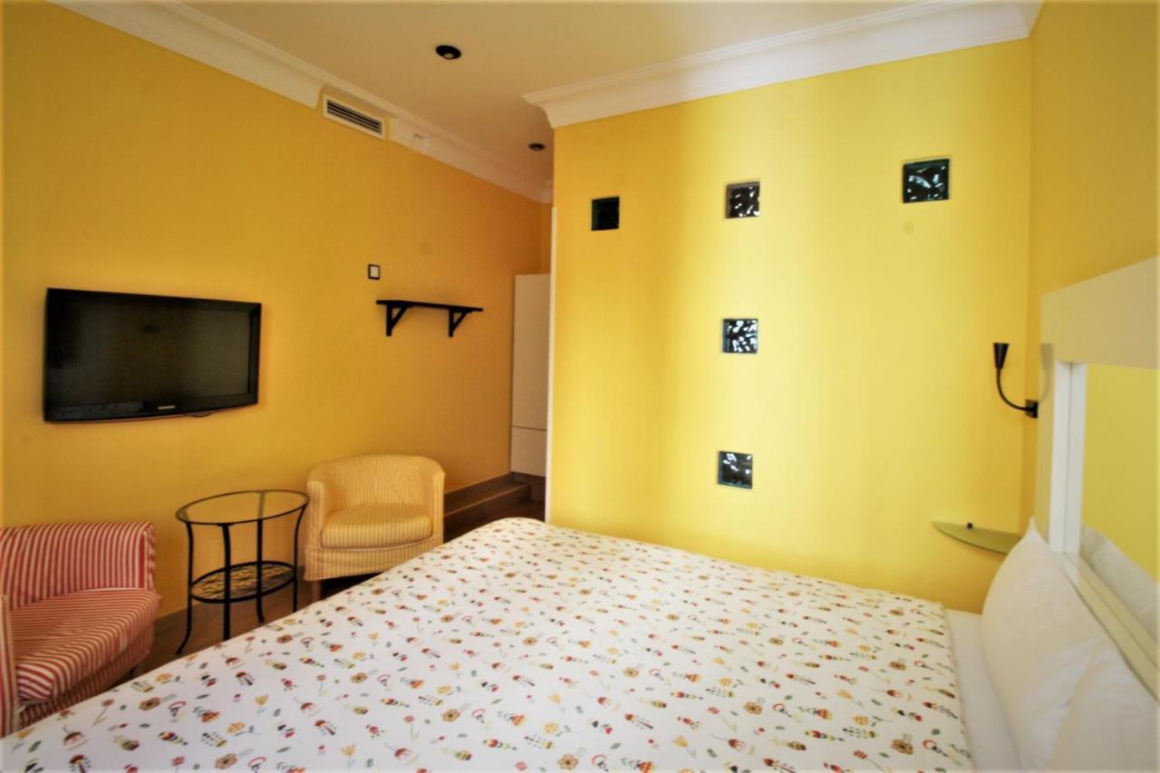 Hostal Arco Iris Мадрид Екстер'єр фото