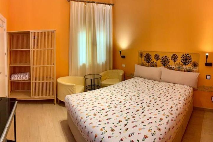 Hostal Arco Iris Мадрид Екстер'єр фото